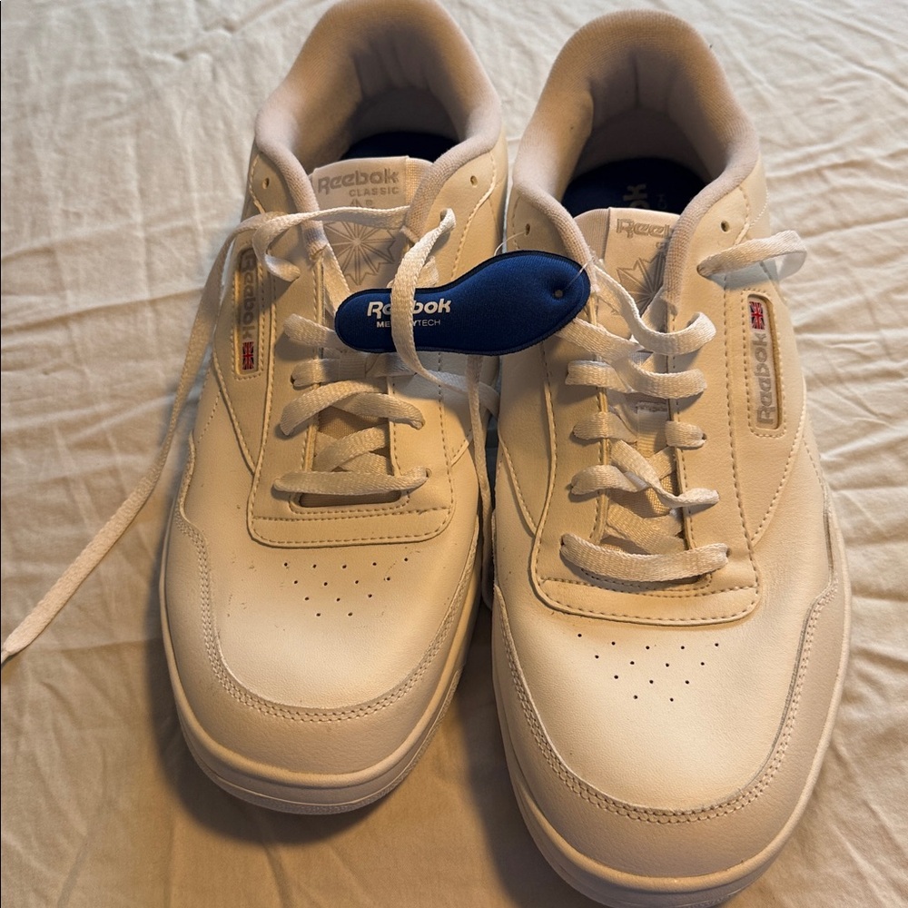 Reebok Men's White Leather Sneakers